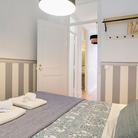 2 beautiful suites upscale flat embracing Tejo! Lisabona Exterior foto