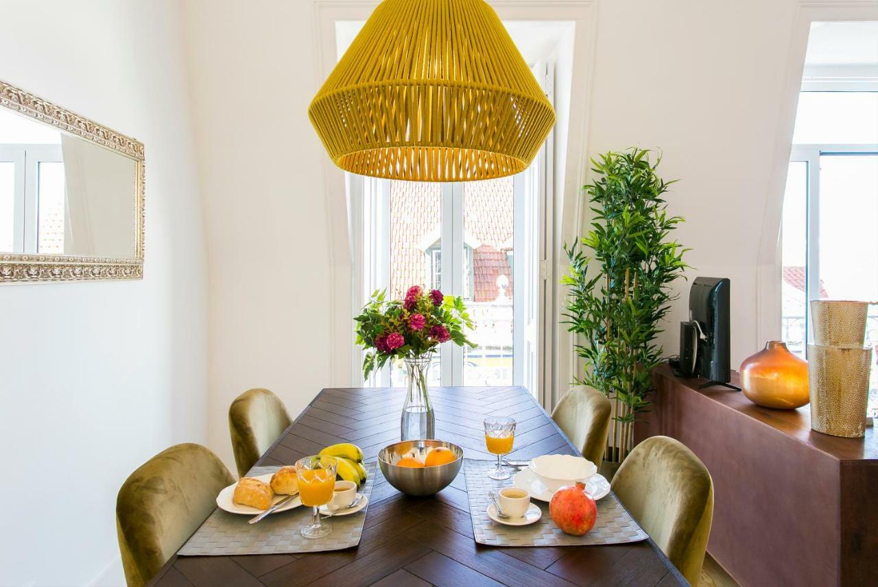 2 beautiful suites upscale flat embracing Tejo! Lisabona Exterior foto