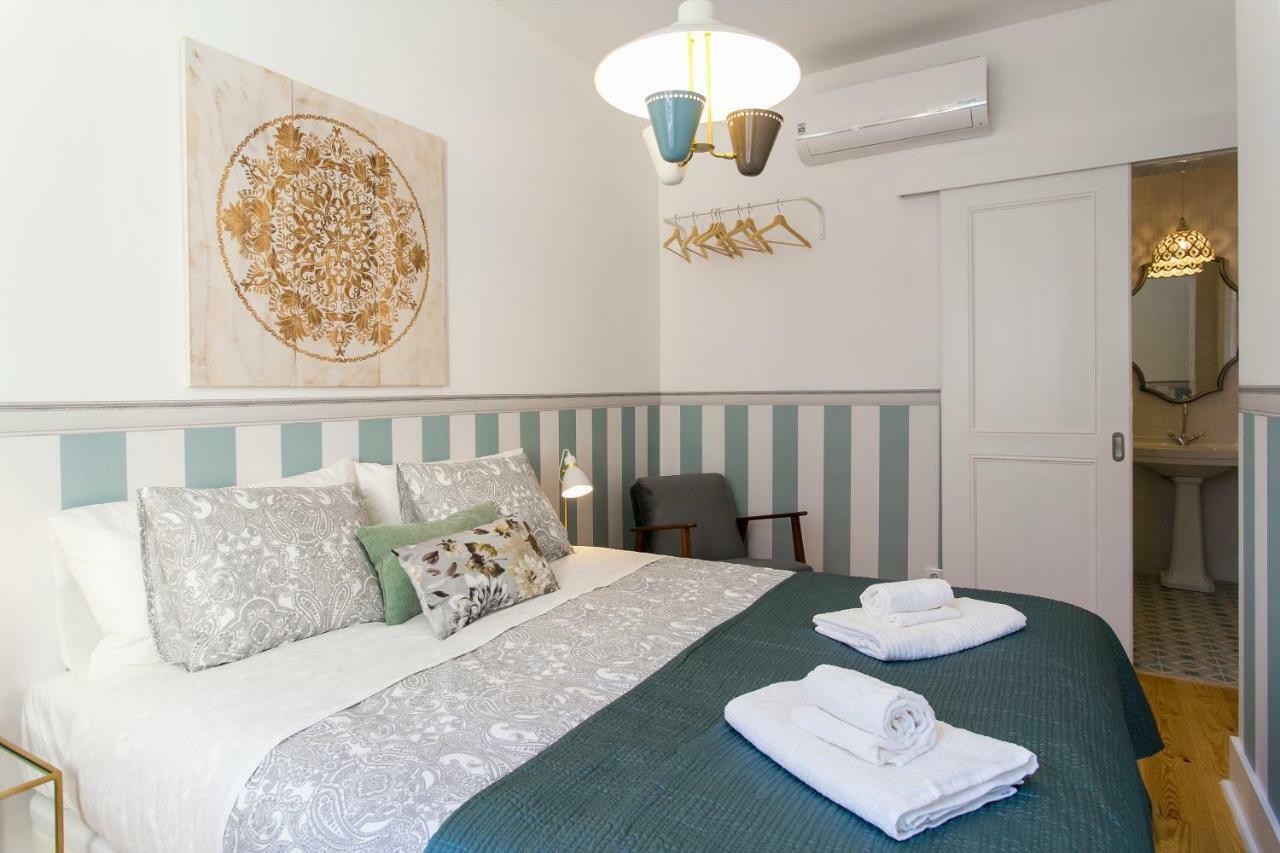 2 beautiful suites upscale flat embracing Tejo! Lisabona Exterior foto