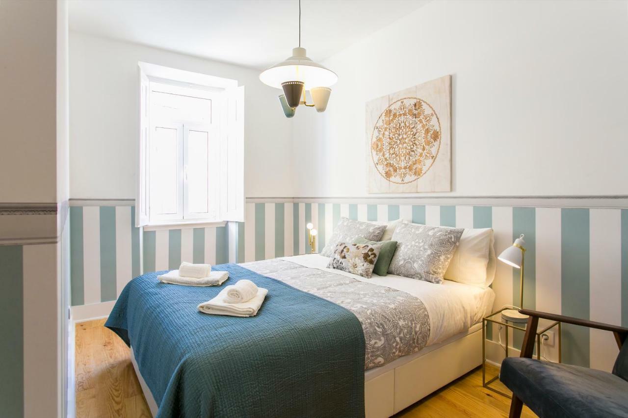 2 beautiful suites upscale flat embracing Tejo! Lisabona Exterior foto